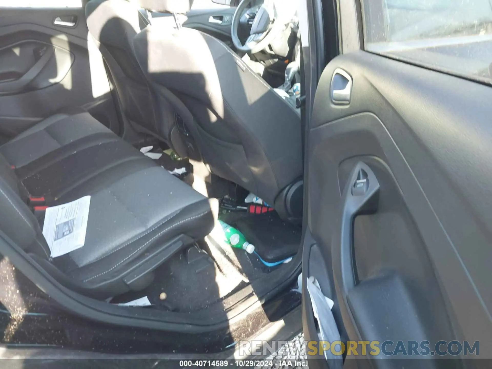 8 fotografías del automóvil dañado 1FMCU0GD1KUA07539 FORD ESCAPE 2019