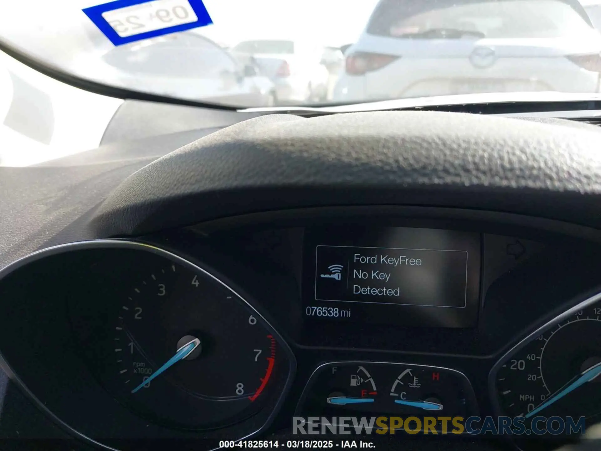 7 fotografías del automóvil dañado 1FMCU0GD1KUA17486 FORD ESCAPE 2019