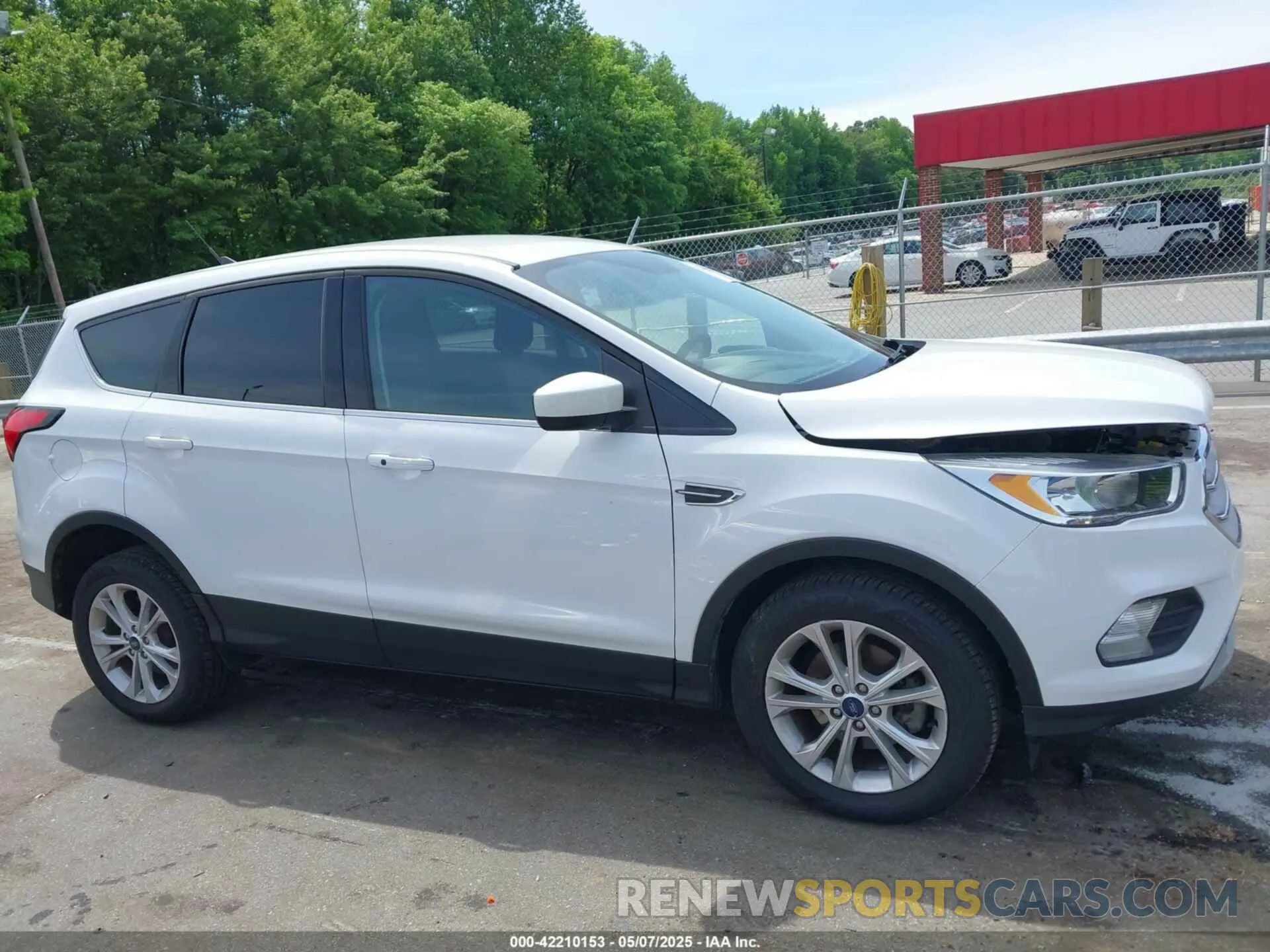 13 fotografías del automóvil dañado 1FMCU0GD1KUA90714 FORD ESCAPE 2019