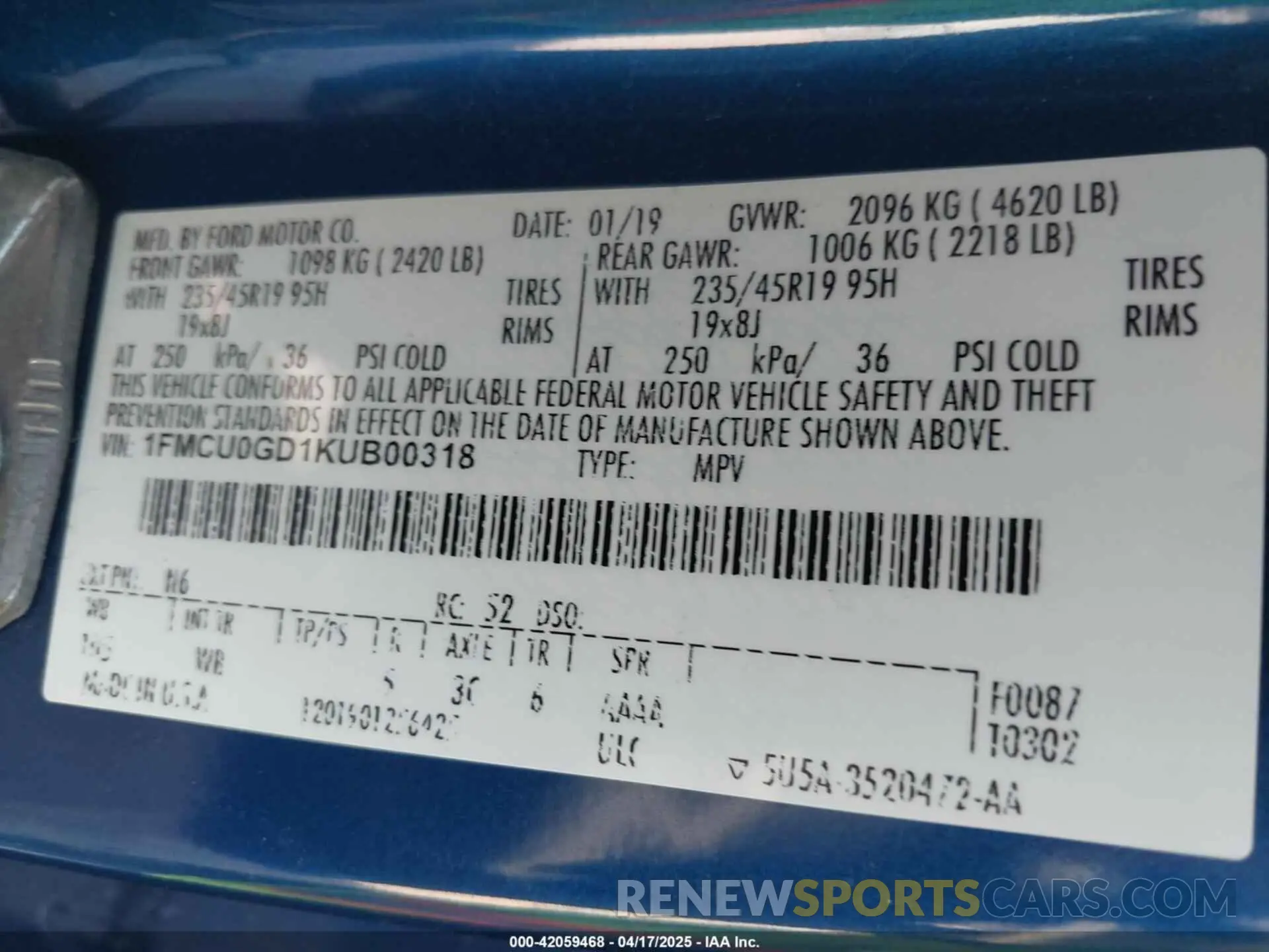 9 fotografías del automóvil dañado 1FMCU0GD1KUB00318 FORD ESCAPE 2019