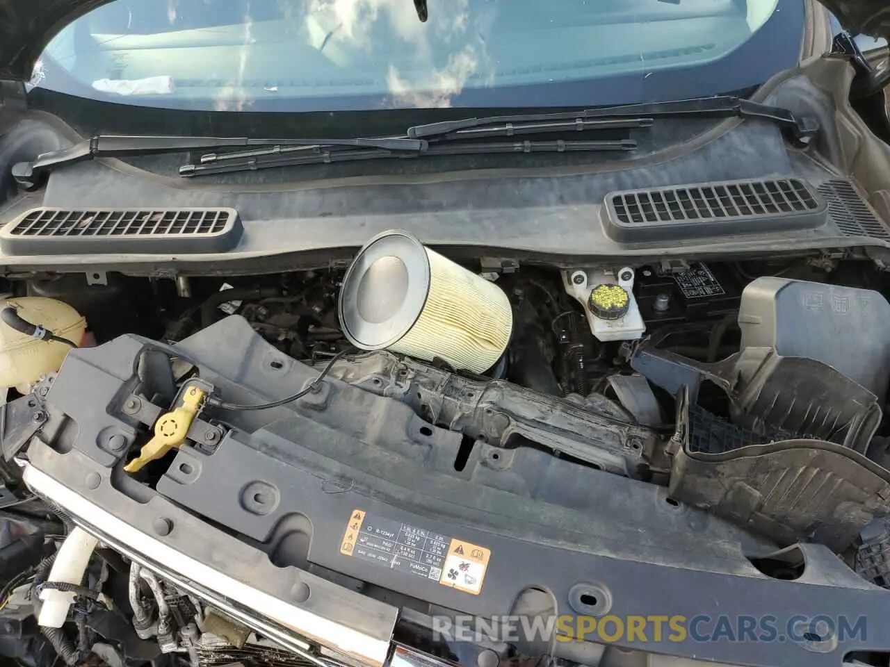 12 fotografías del automóvil dañado 1FMCU0GD1KUB14137 FORD ESCAPE 2019