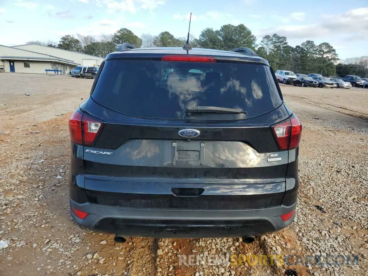 6 fotografías del automóvil dañado 1FMCU0GD1KUB14137 FORD ESCAPE 2019