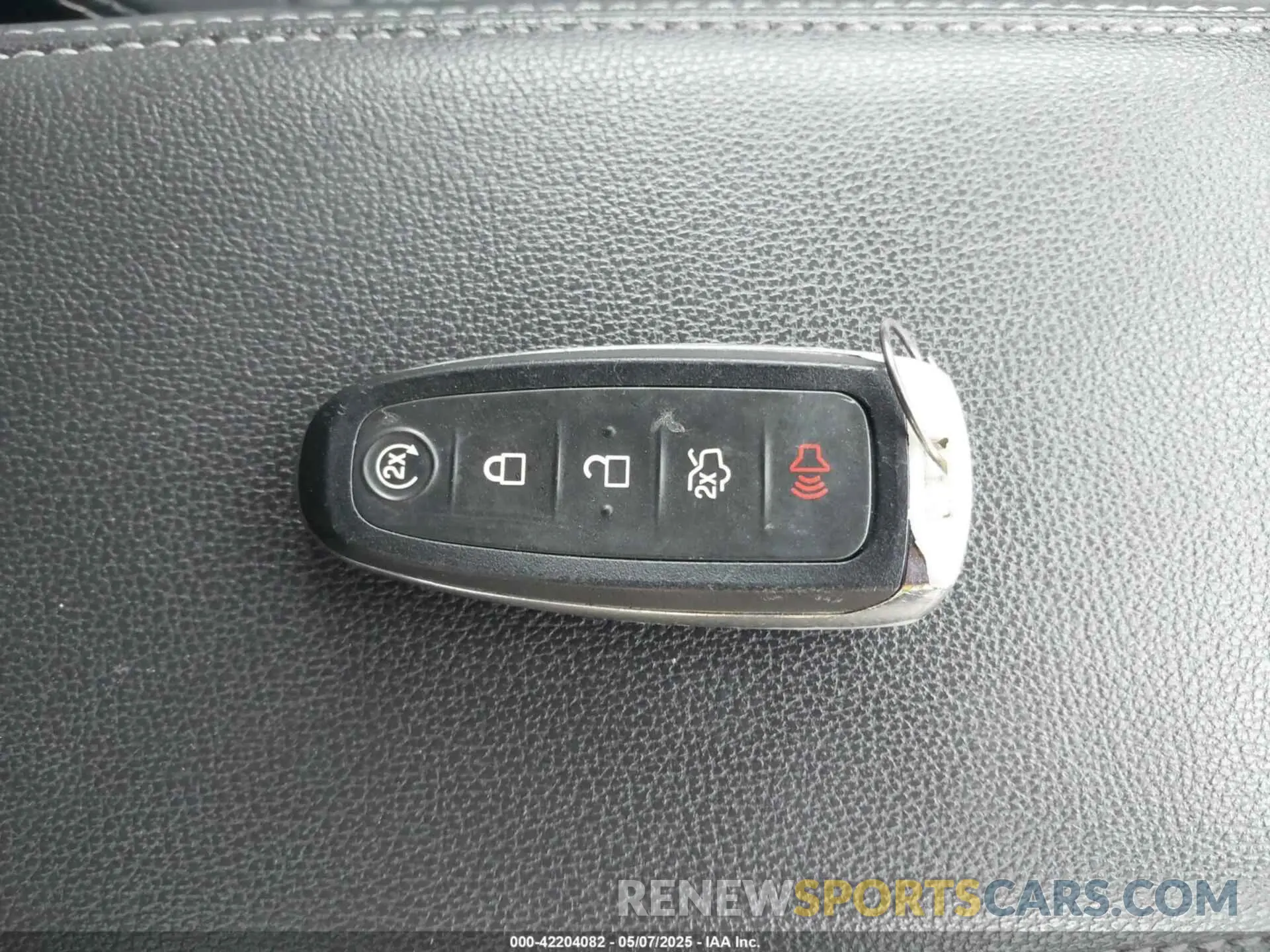 11 fotografías del automóvil dañado 1FMCU0GD1KUB64049 FORD ESCAPE 2019
