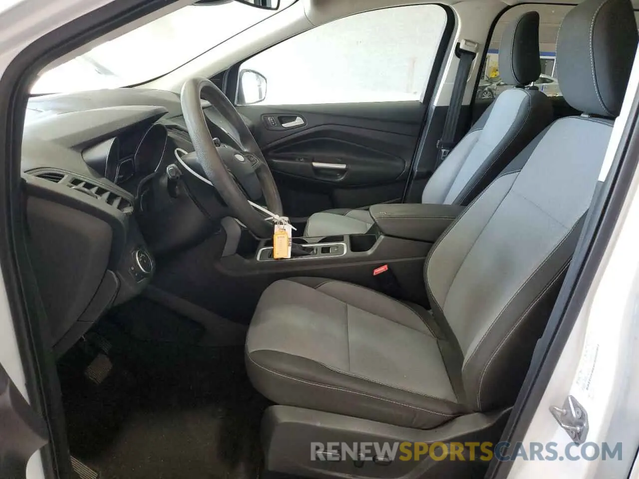 7 fotografías del automóvil dañado 1FMCU0GD1KUB65606 FORD ESCAPE 2019