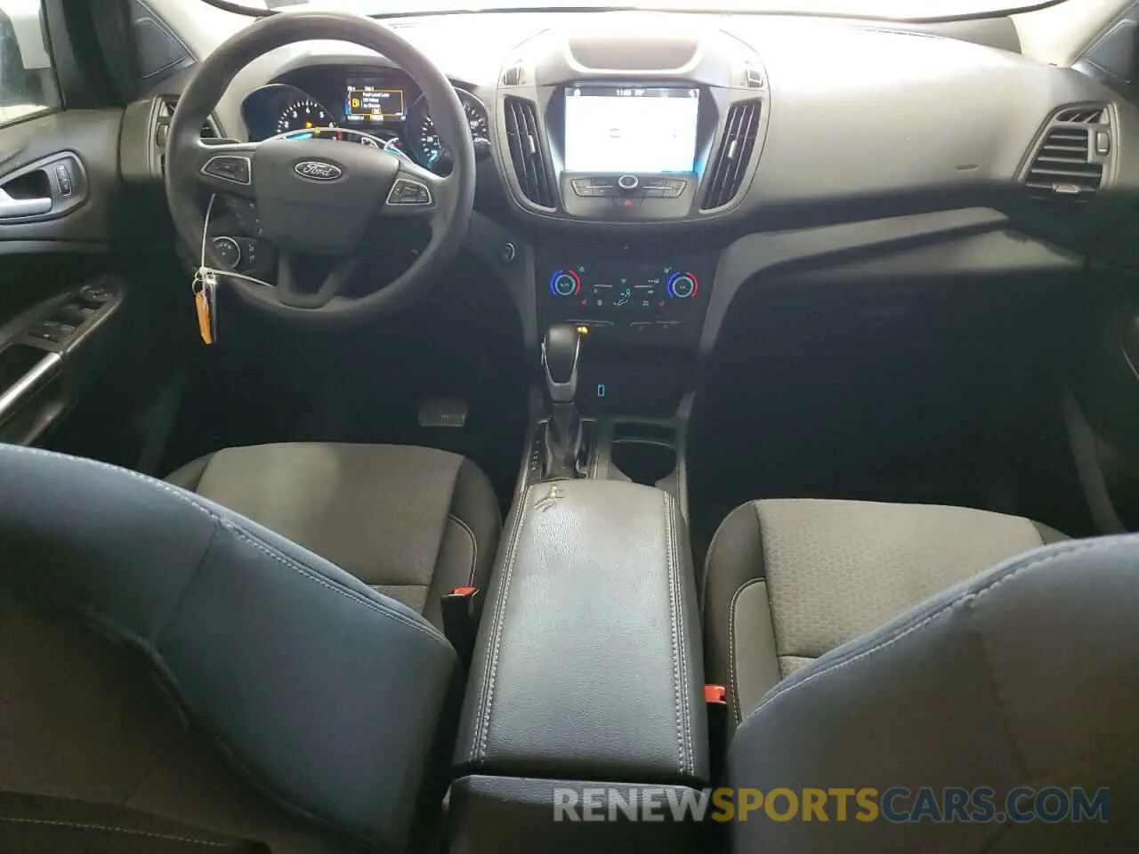8 fotografías del automóvil dañado 1FMCU0GD1KUB65606 FORD ESCAPE 2019