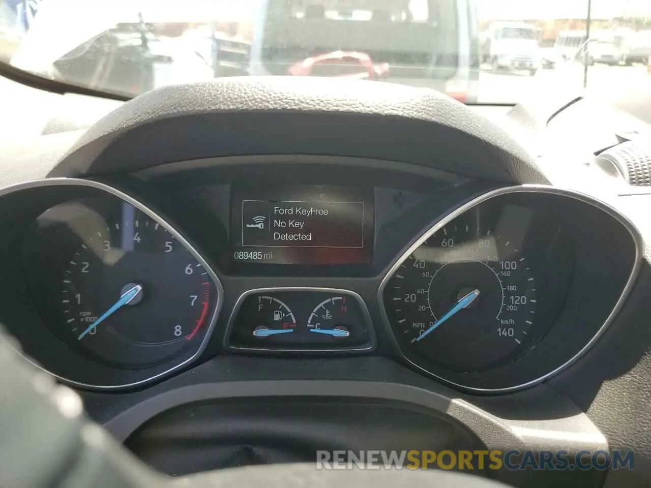 9 fotografías del automóvil dañado 1FMCU0GD2KUA20414 FORD ESCAPE 2019