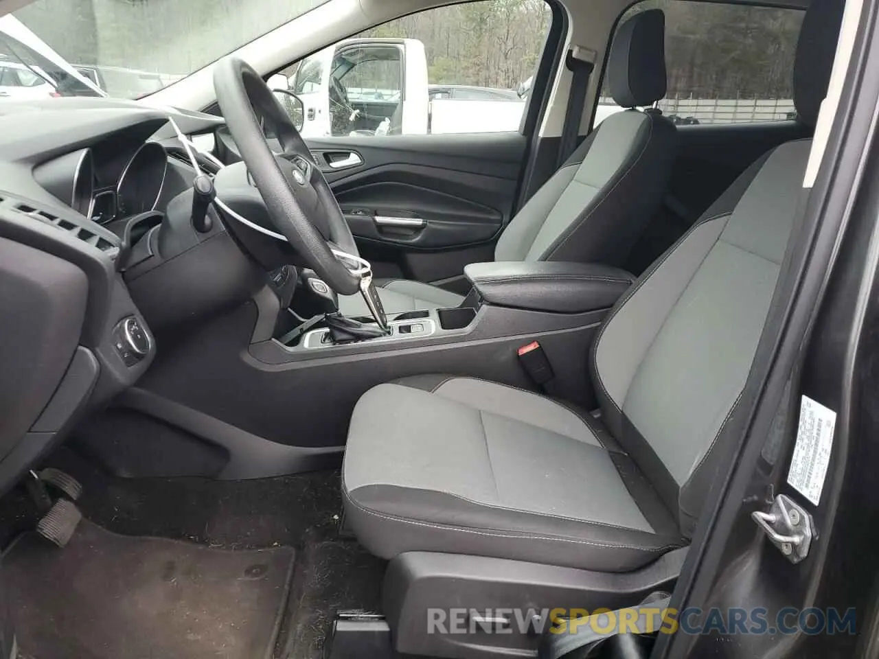 7 fotografías del automóvil dañado 1FMCU0GD2KUA67216 FORD ESCAPE 2019