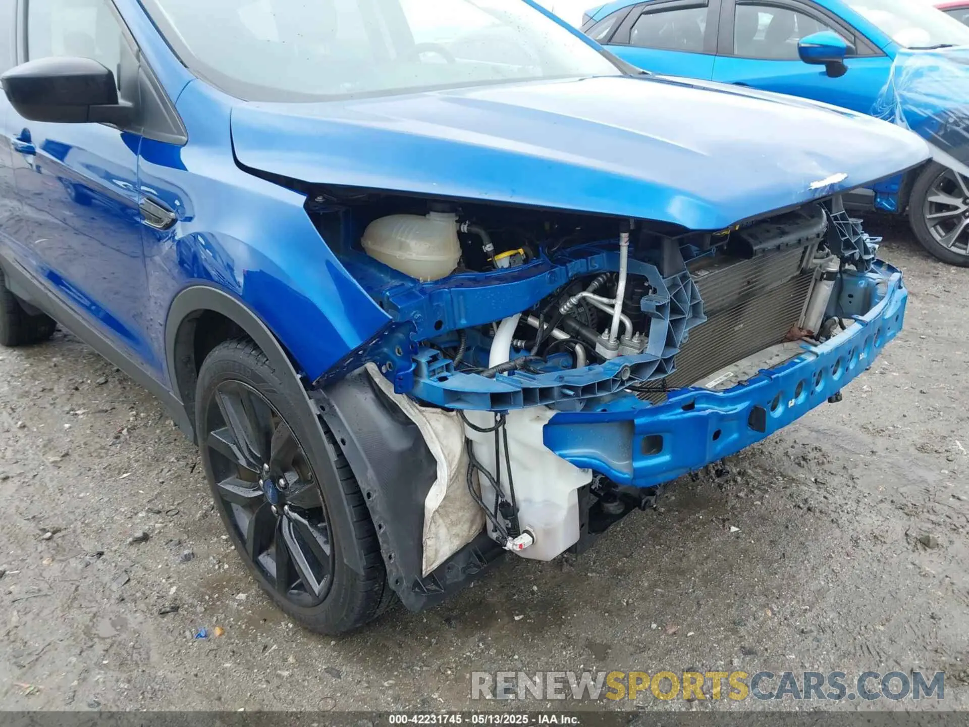 18 fotografías del automóvil dañado 1FMCU0GD2KUB45025 FORD ESCAPE 2019