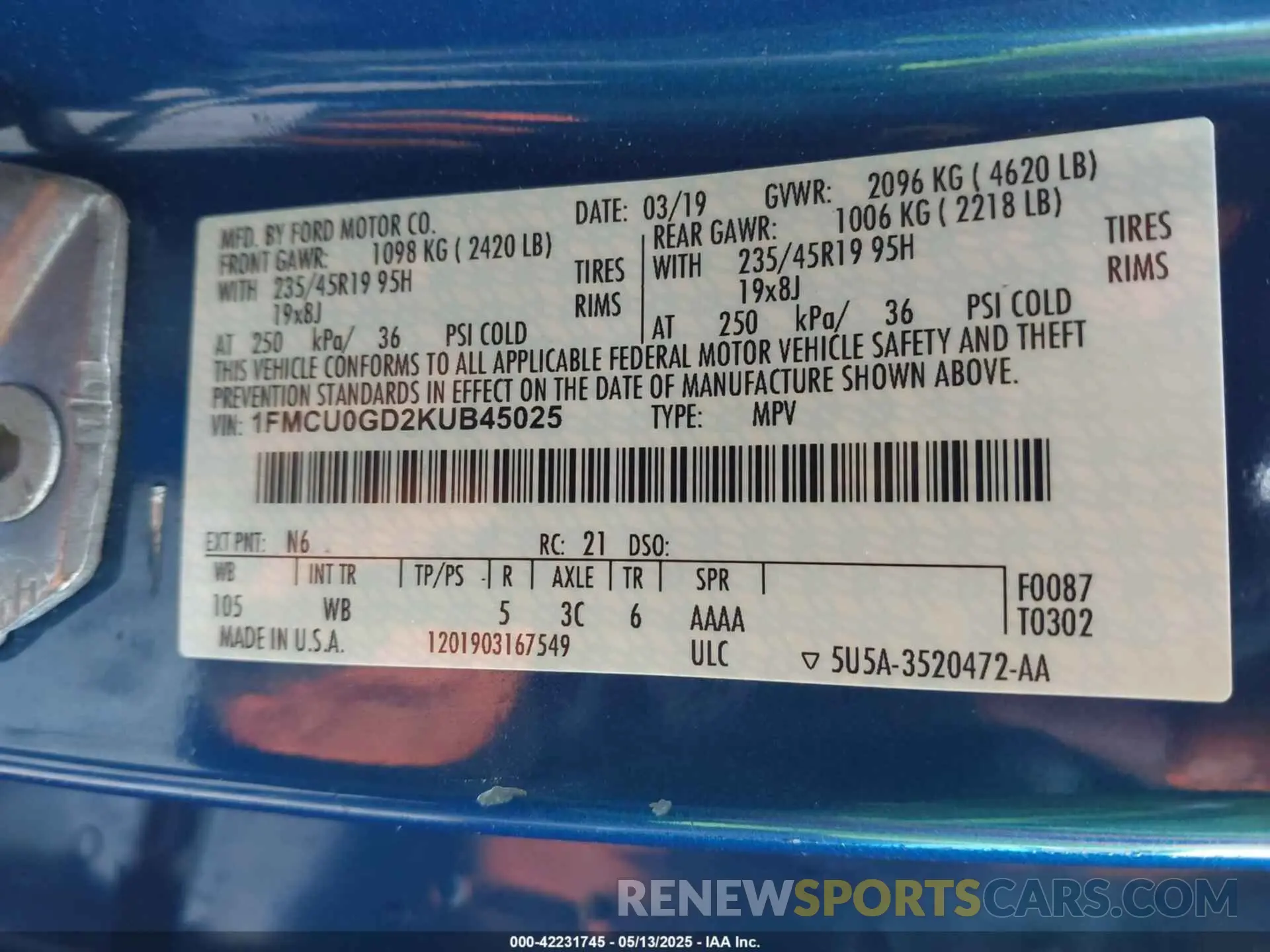 9 fotografías del automóvil dañado 1FMCU0GD2KUB45025 FORD ESCAPE 2019