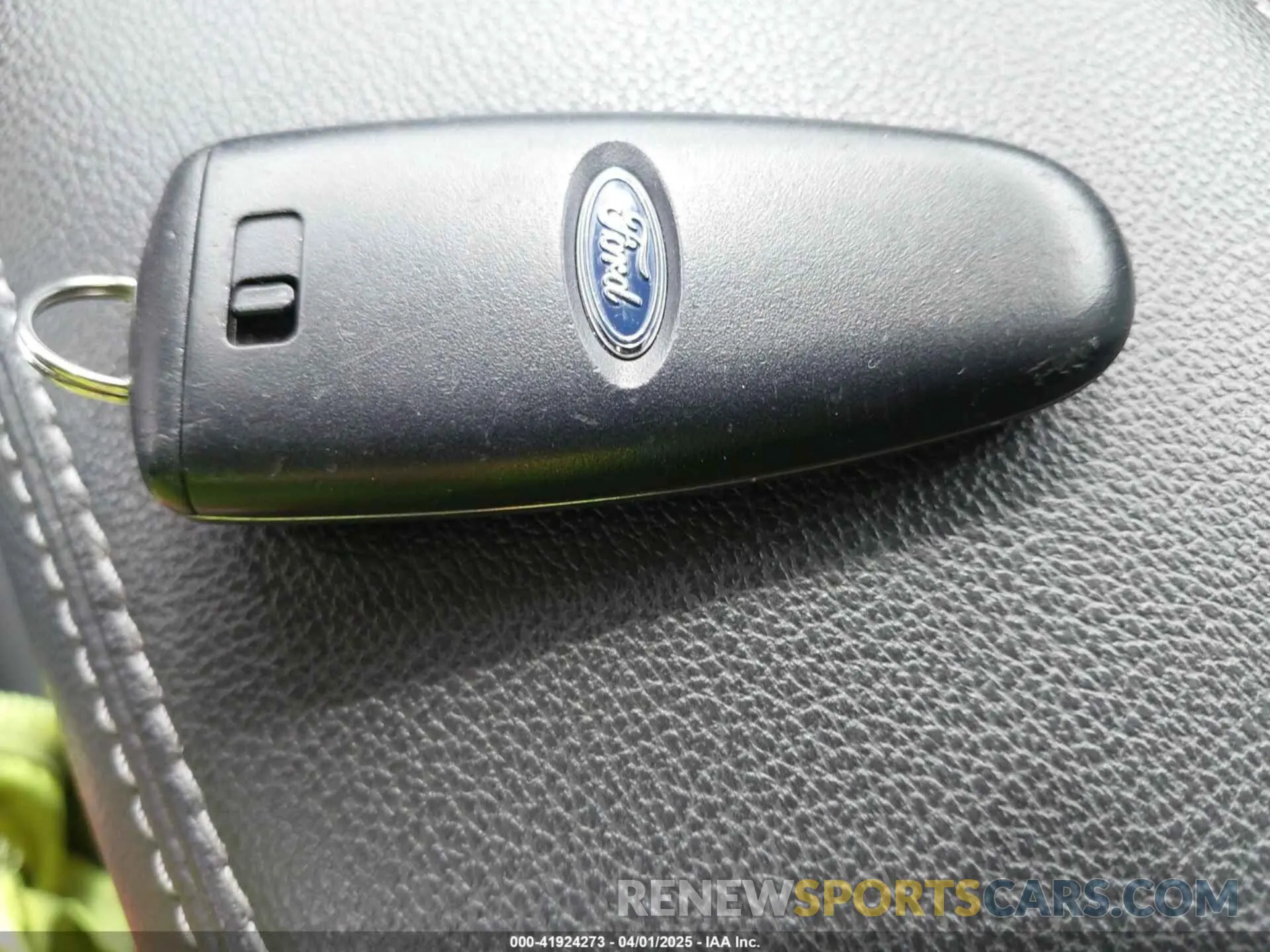 11 fotografías del automóvil dañado 1FMCU0GD2KUB50208 FORD ESCAPE 2019