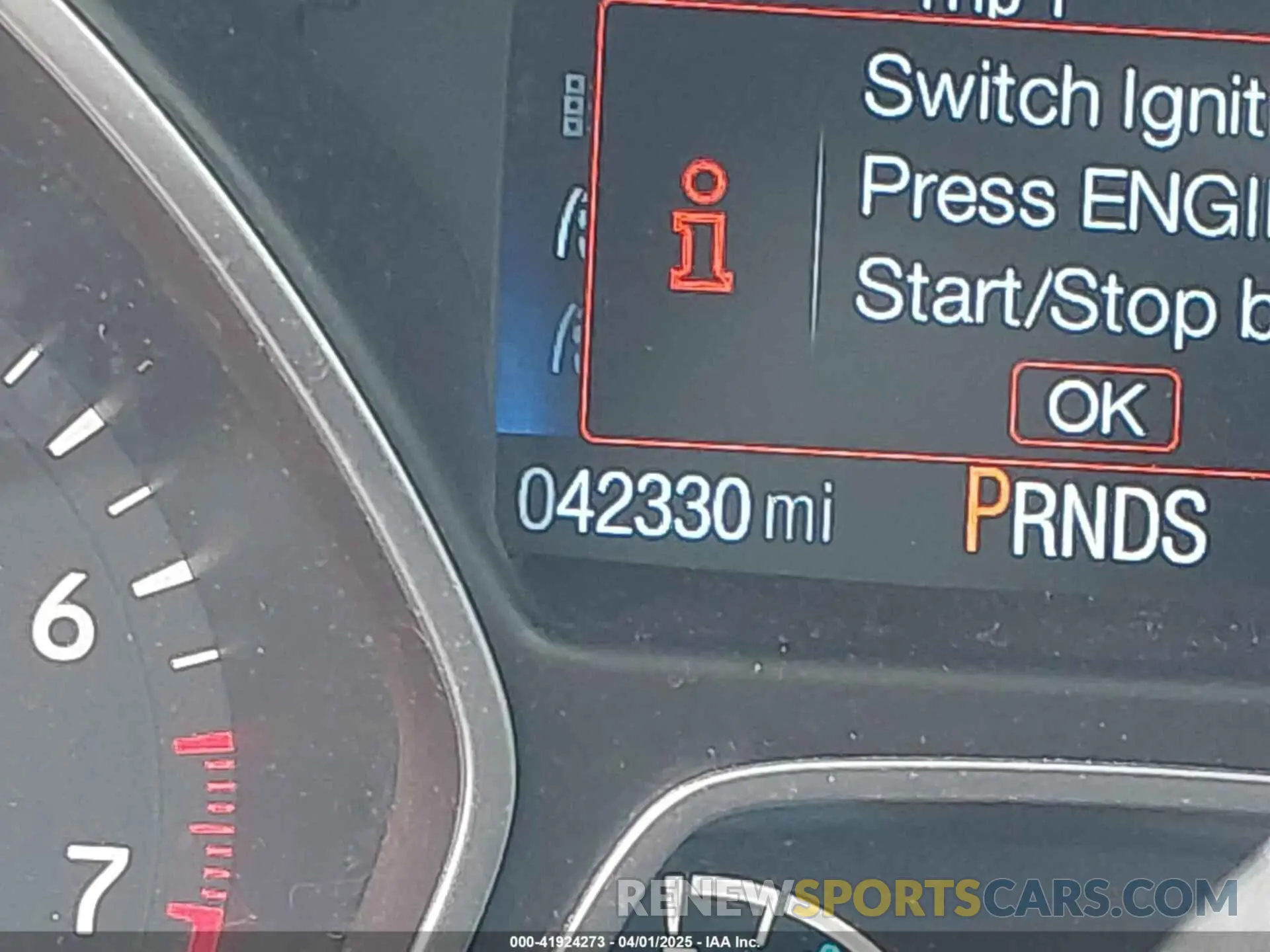 15 fotografías del automóvil dañado 1FMCU0GD2KUB50208 FORD ESCAPE 2019
