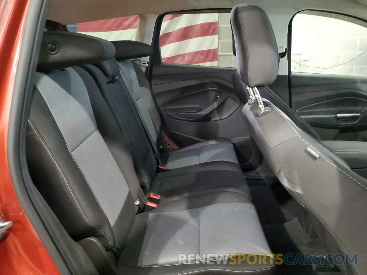 11 fotografías del automóvil dañado 1FMCU0GD2KUB60186 FORD ESCAPE 2019
