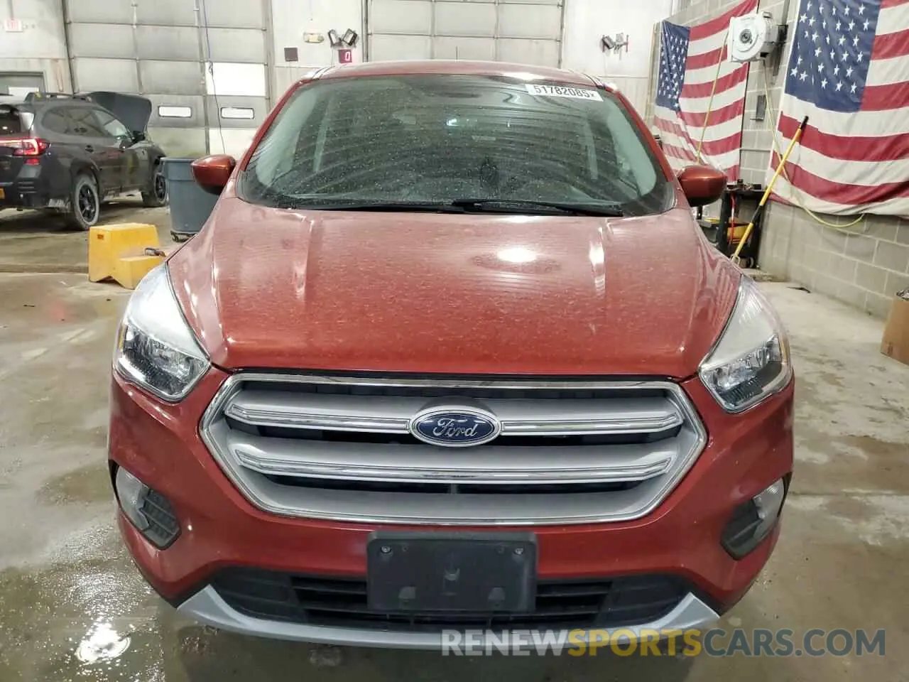 5 fotografías del automóvil dañado 1FMCU0GD2KUB60186 FORD ESCAPE 2019