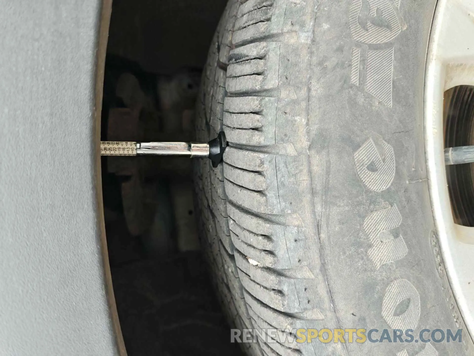 11 fotografías del automóvil dañado 1FMCU0GD2KUB82463 FORD ESCAPE 2019