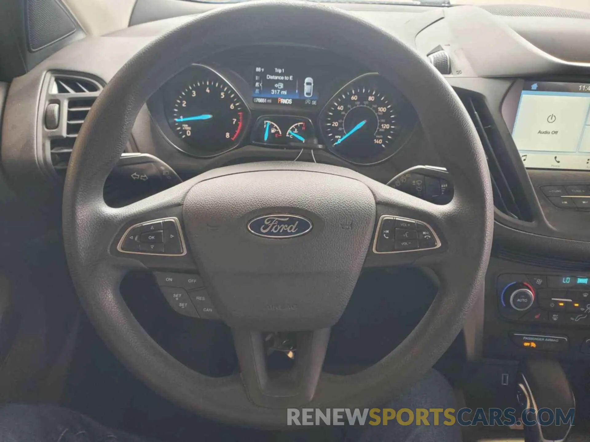 3 fotografías del automóvil dañado 1FMCU0GD2KUB82463 FORD ESCAPE 2019