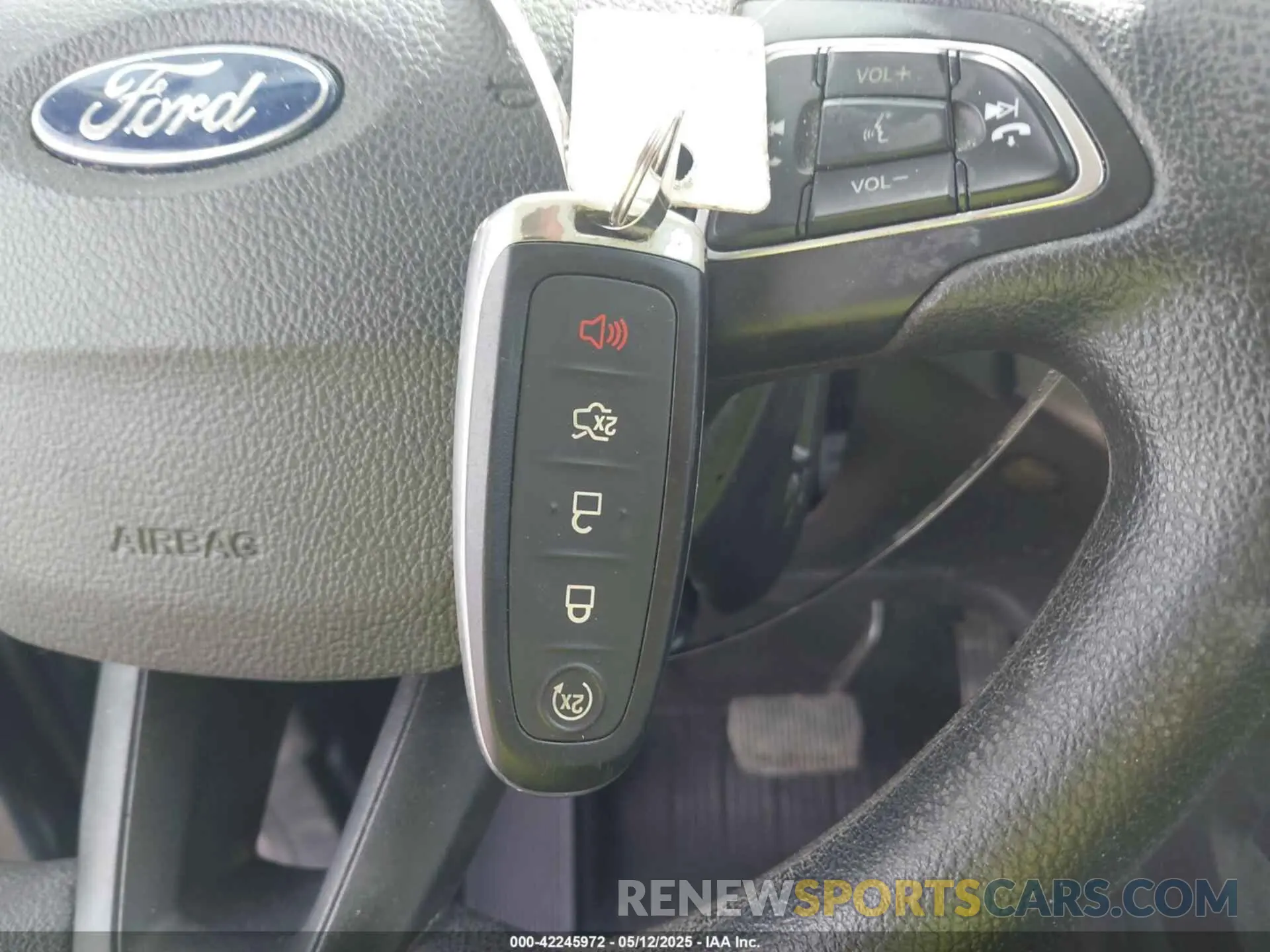 11 fotografías del automóvil dañado 1FMCU0GD2KUB98923 FORD ESCAPE 2019