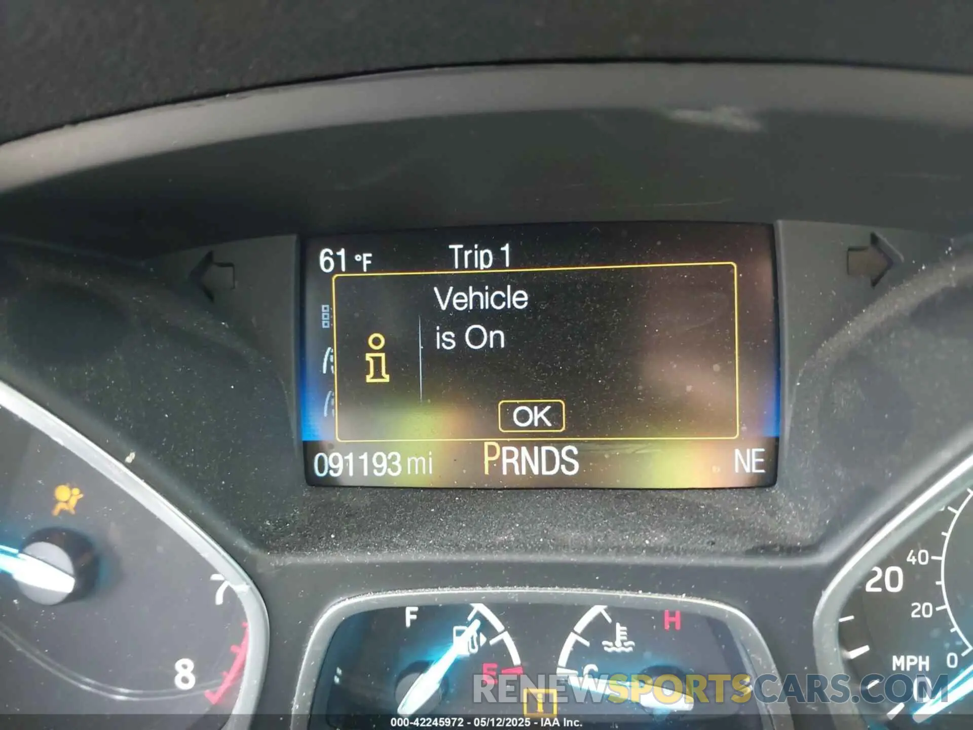 15 fotografías del automóvil dañado 1FMCU0GD2KUB98923 FORD ESCAPE 2019