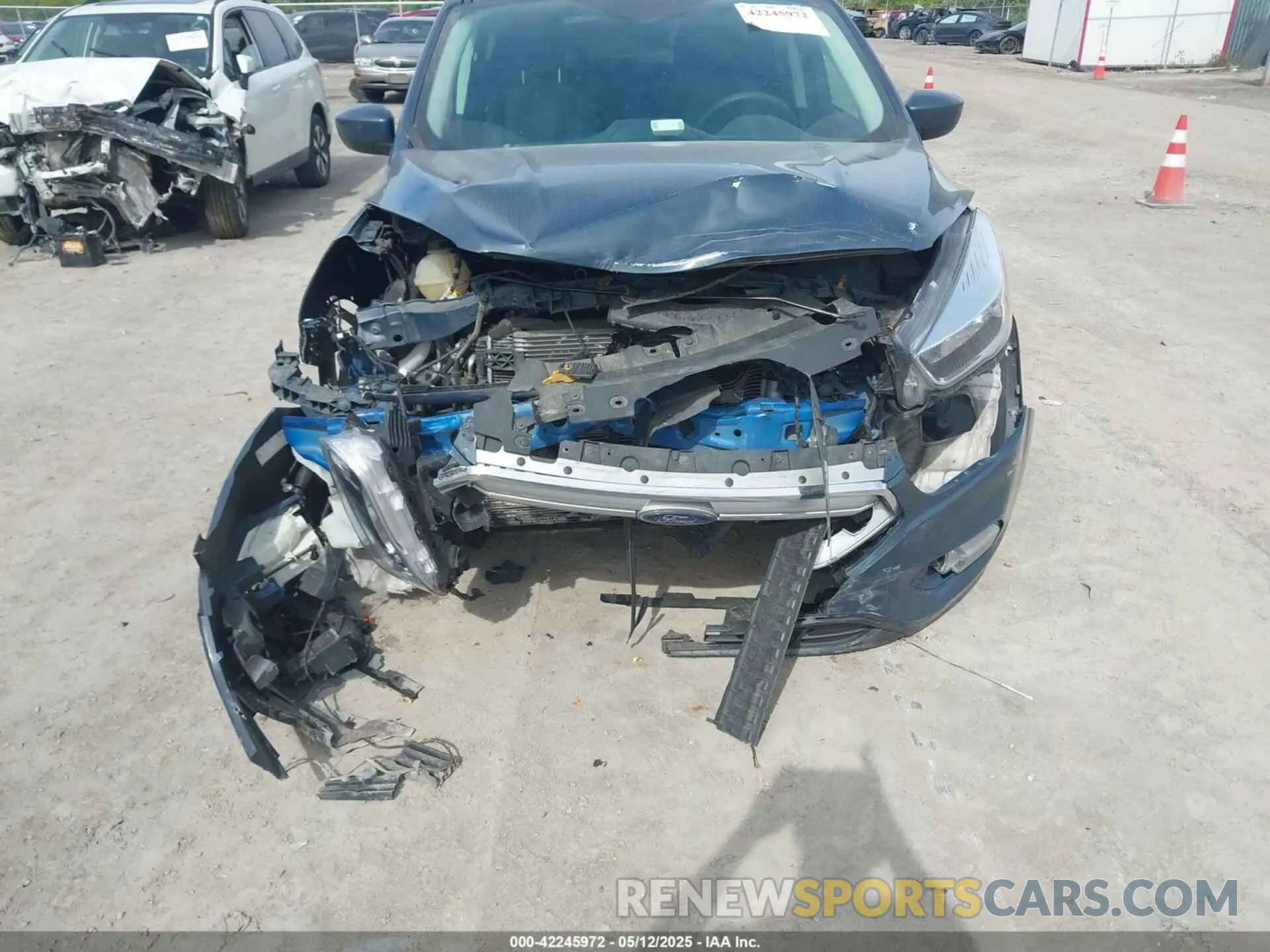 6 fotografías del automóvil dañado 1FMCU0GD2KUB98923 FORD ESCAPE 2019
