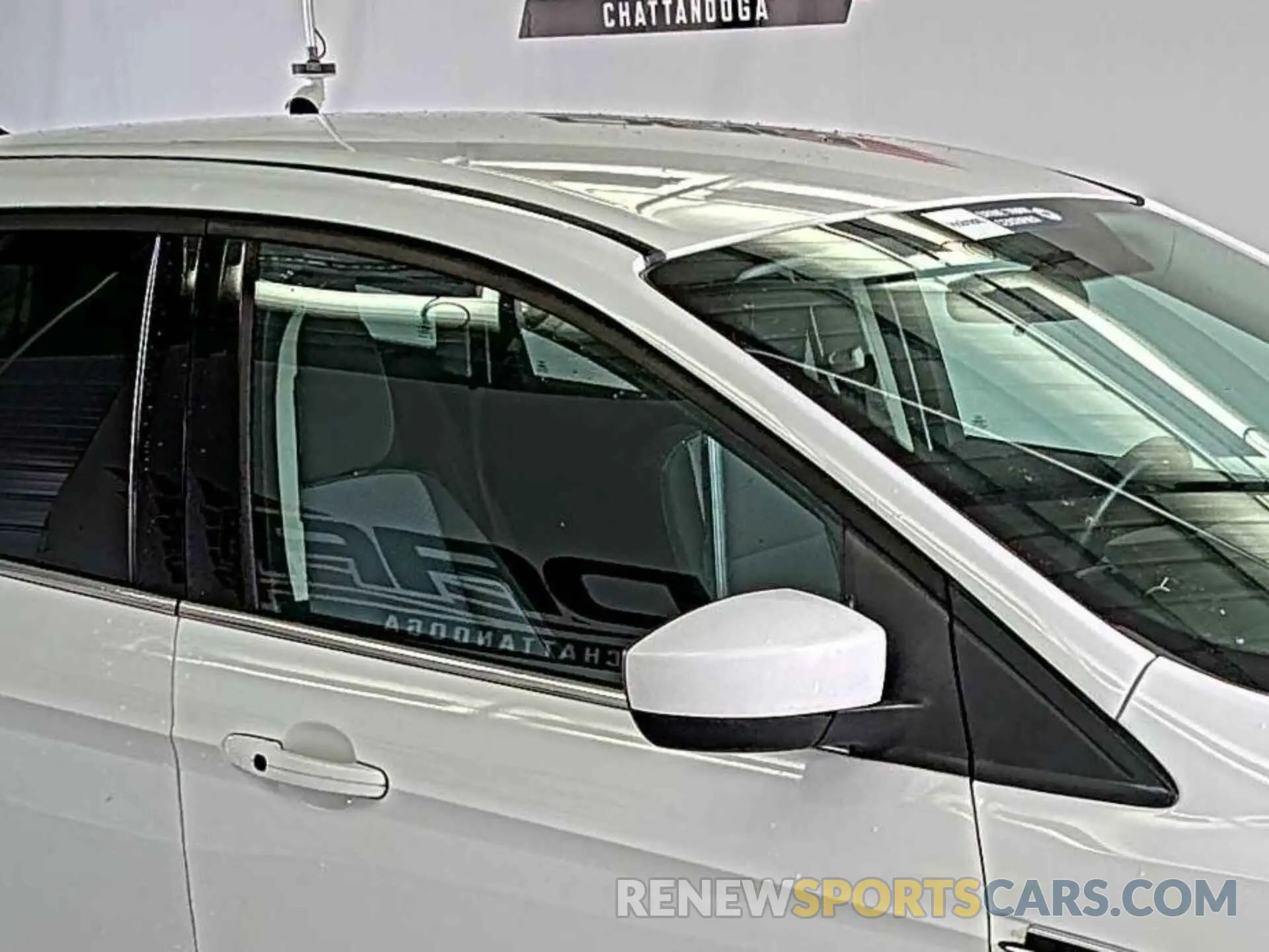 28 fotografías del automóvil dañado 1FMCU0GD2KUC36960 FORD ESCAPE 2019