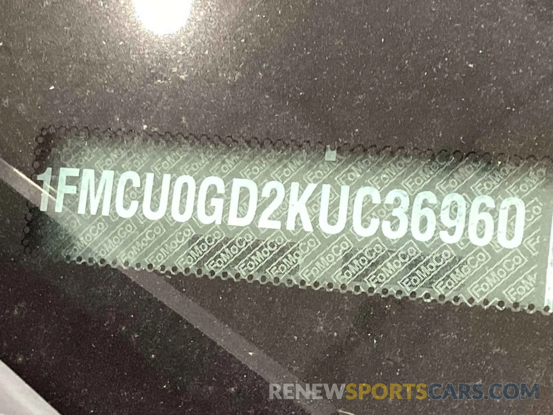 4 fotografías del automóvil dañado 1FMCU0GD2KUC36960 FORD ESCAPE 2019