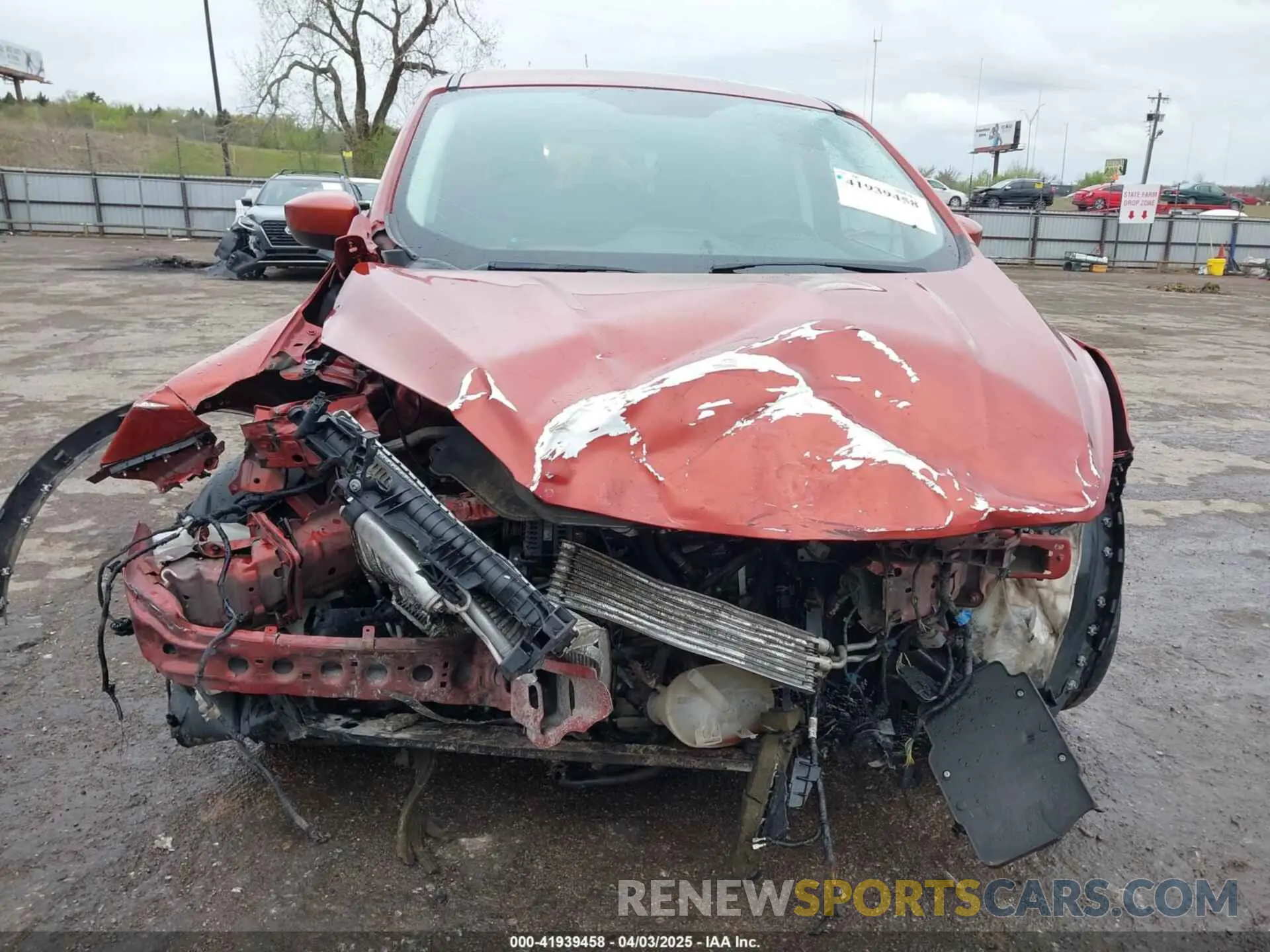 13 fotografías del automóvil dañado 1FMCU0GD2KUC52592 FORD ESCAPE 2019