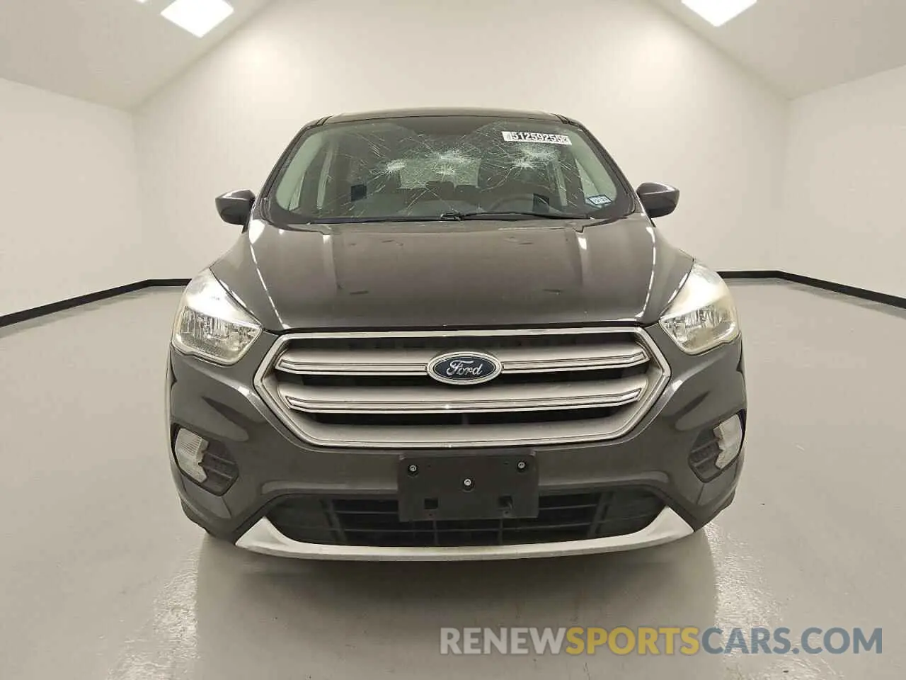 5 fotografías del automóvil dañado 1FMCU0GD2KUC52723 FORD ESCAPE 2019