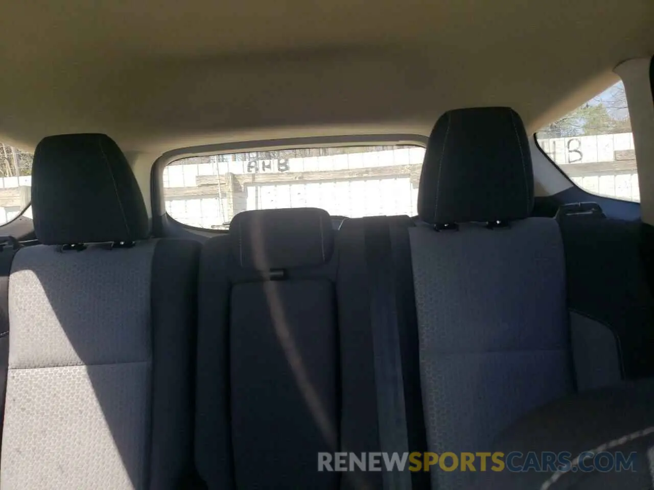 10 fotografías del automóvil dañado 1FMCU0GD3KUA26822 FORD ESCAPE 2019