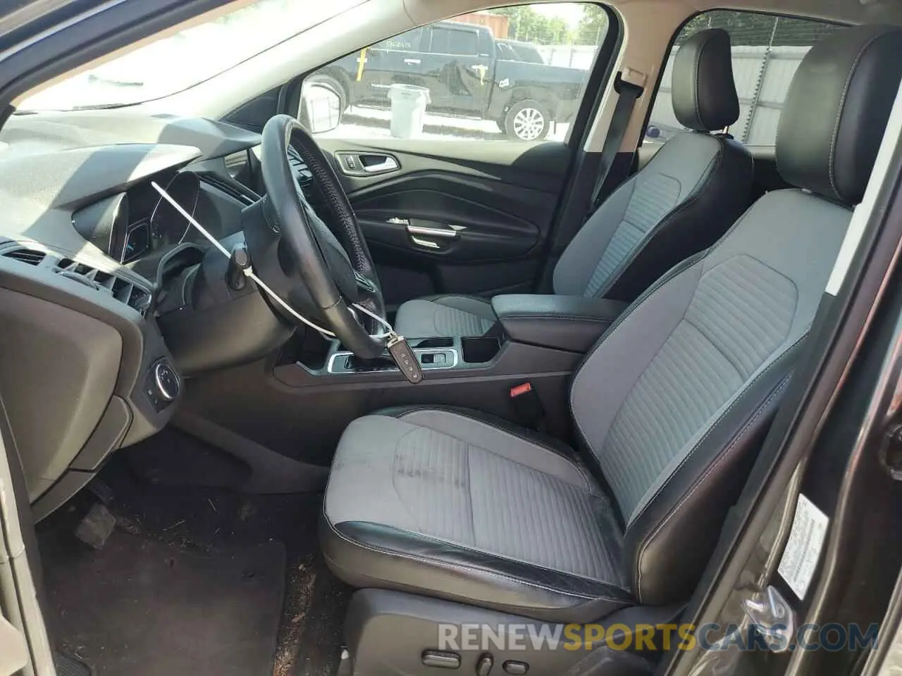 7 fotografías del automóvil dañado 1FMCU0GD3KUA38680 FORD ESCAPE 2019
