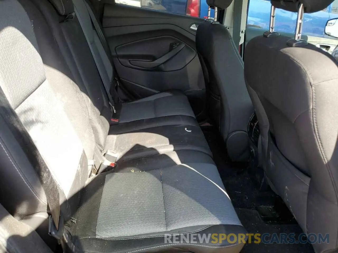 11 fotografías del automóvil dañado 1FMCU0GD3KUA67774 FORD ESCAPE 2019