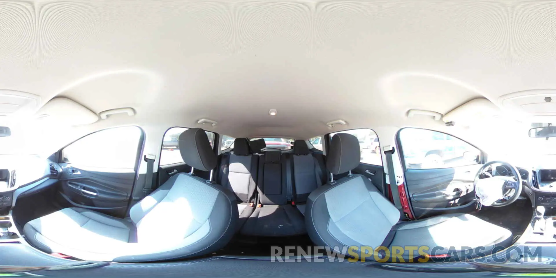 14 fotografías del automóvil dañado 1FMCU0GD3KUA67774 FORD ESCAPE 2019