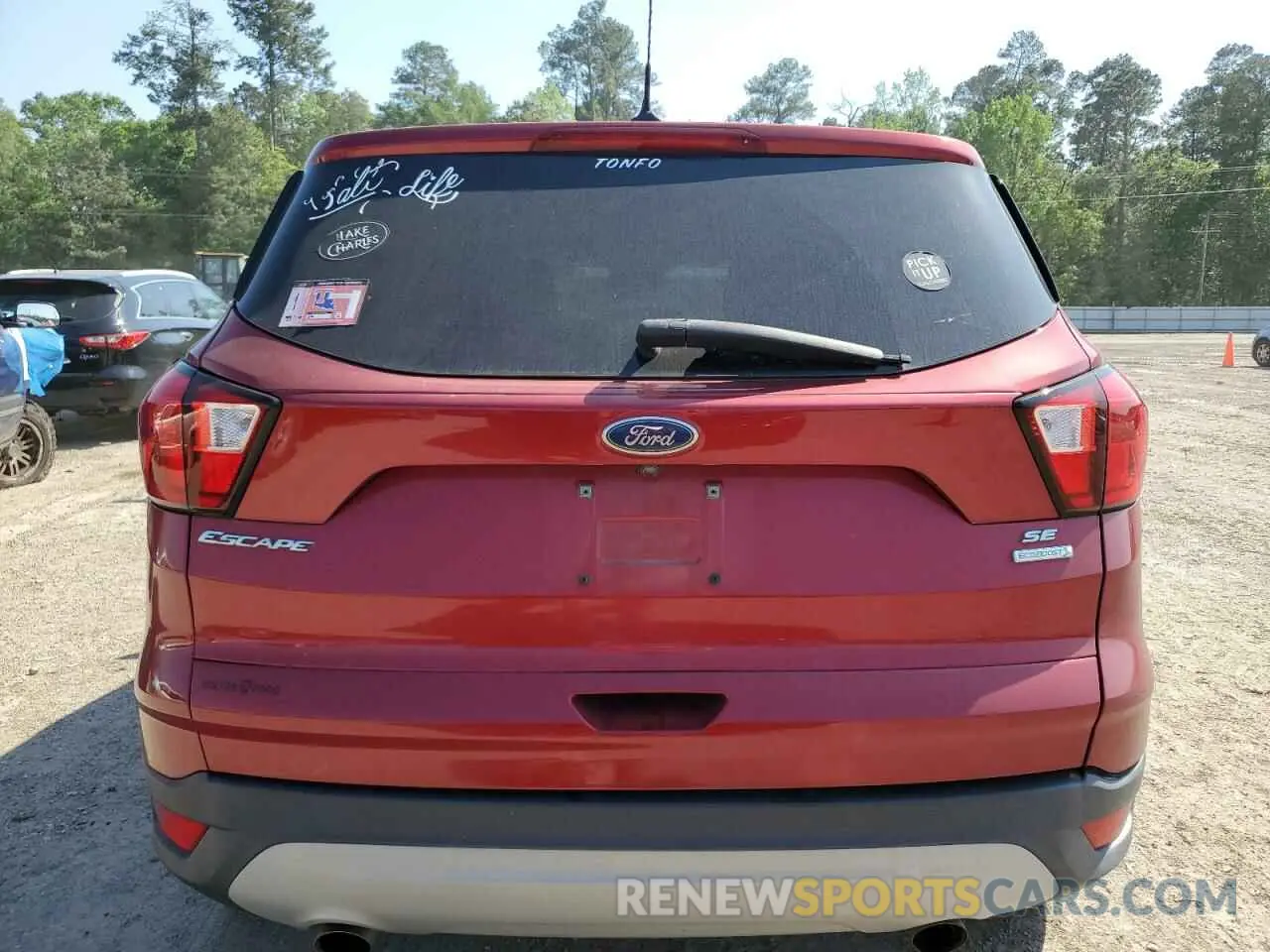 6 fotografías del automóvil dañado 1FMCU0GD3KUA67774 FORD ESCAPE 2019
