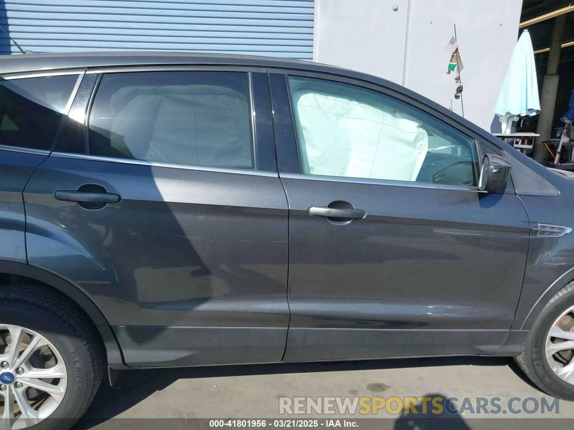 13 fotografías del automóvil dañado 1FMCU0GD3KUA71923 FORD ESCAPE 2019