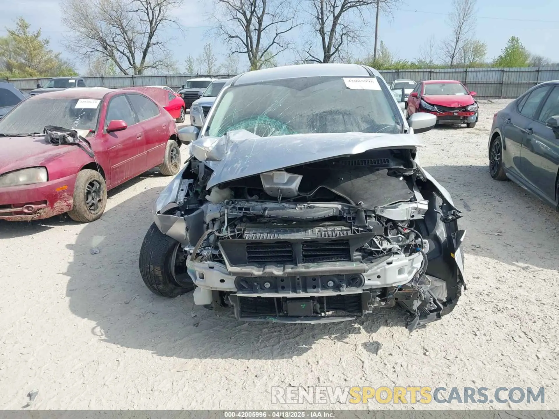 13 fotografías del automóvil dañado 1FMCU0GD3KUB11627 FORD ESCAPE 2019