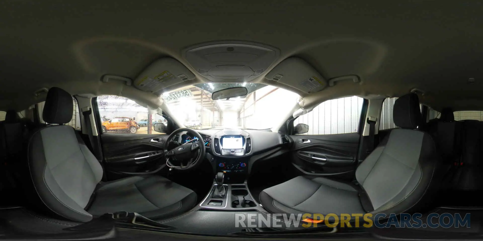 15 fotografías del automóvil dañado 1FMCU0GD4KUA01511 FORD ESCAPE 2019