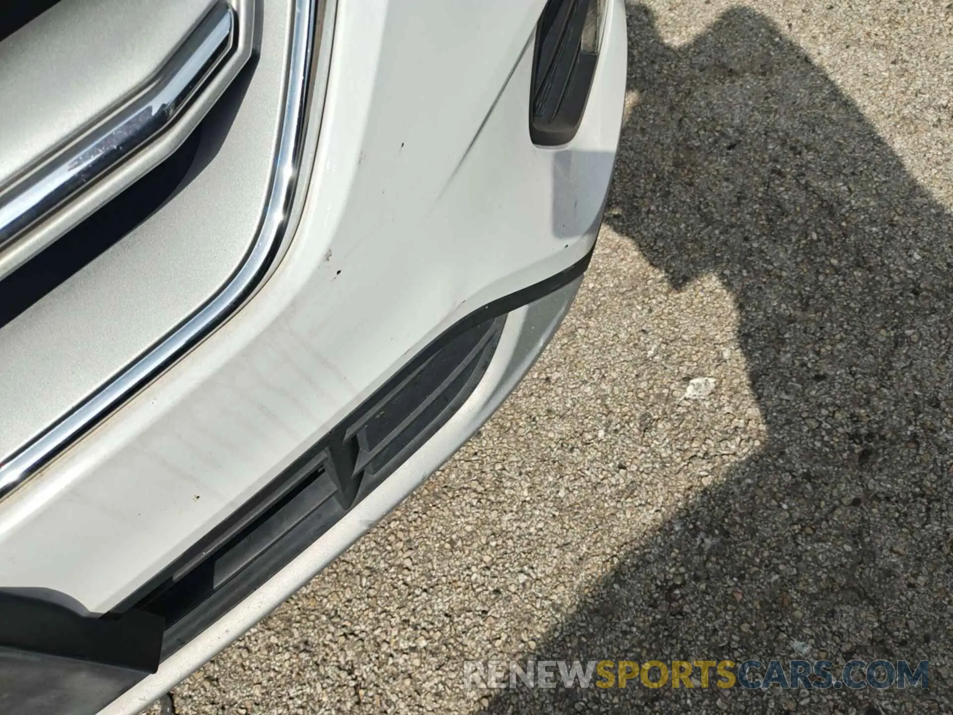 16 fotografías del automóvil dañado 1FMCU0GD4KUA34072 FORD ESCAPE 2019