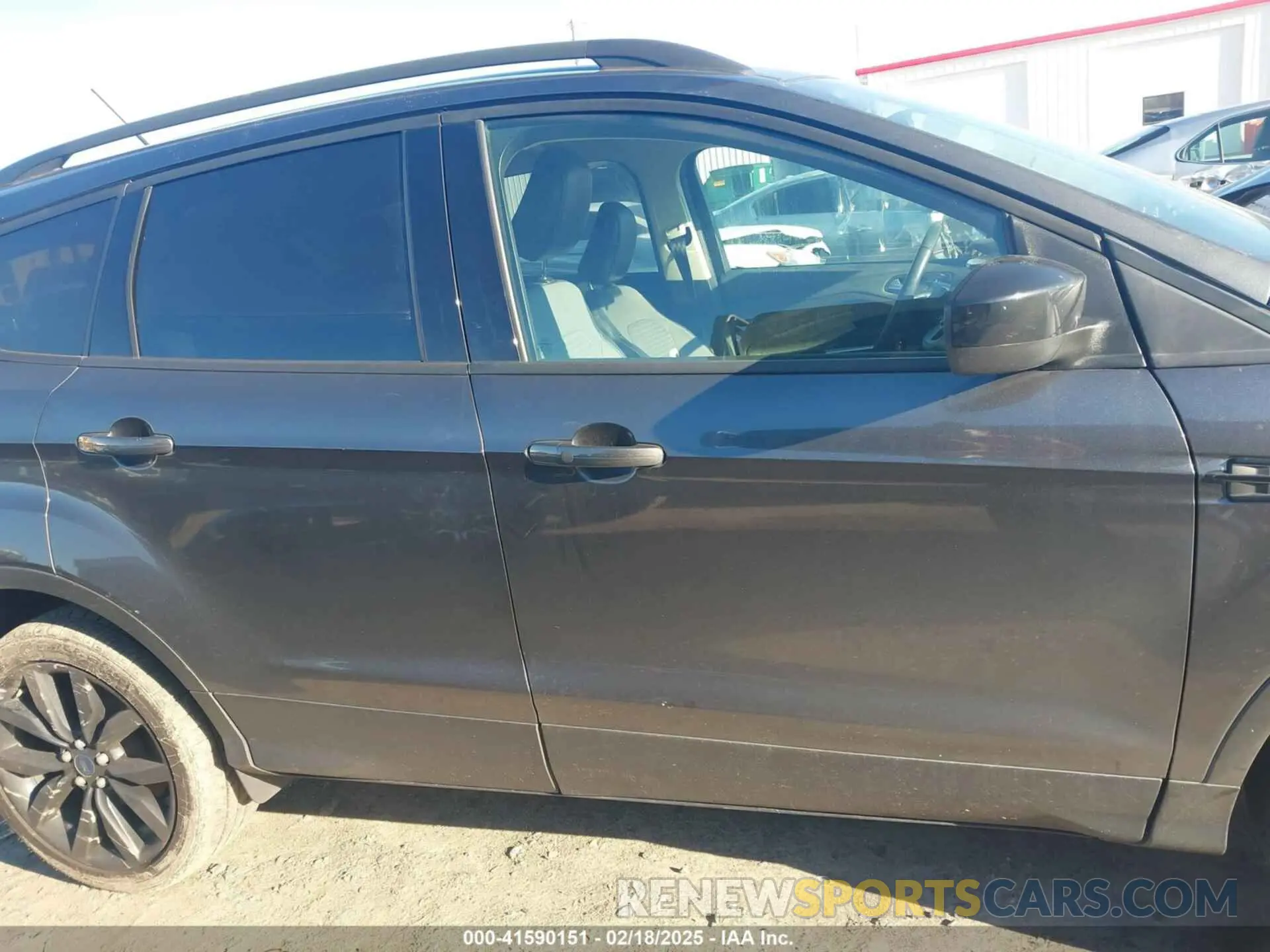 14 fotografías del automóvil dañado 1FMCU0GD4KUA91551 FORD ESCAPE 2019