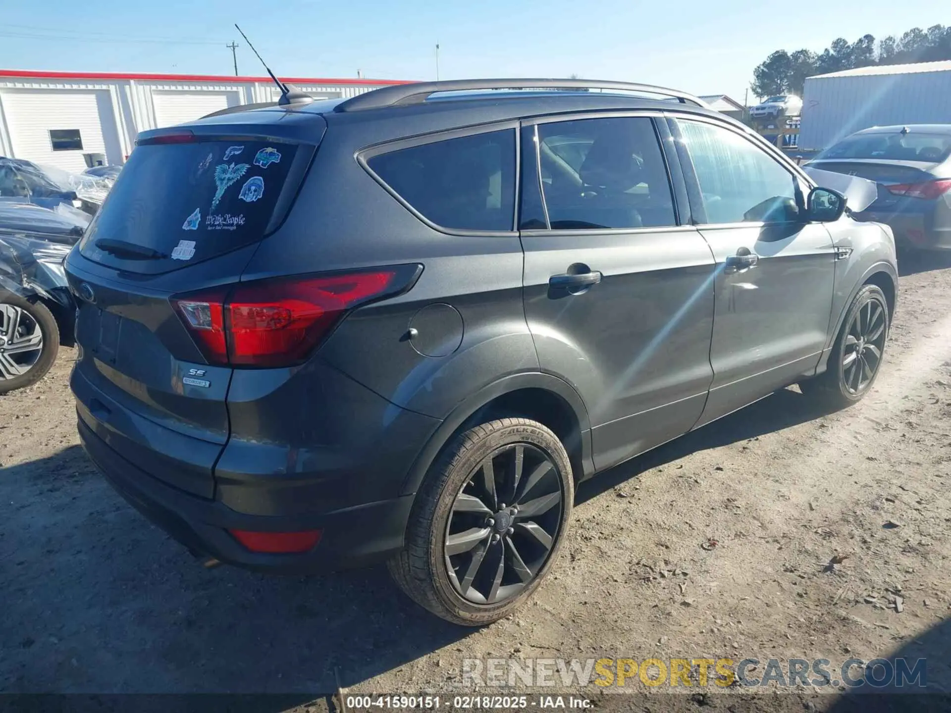 4 fotografías del automóvil dañado 1FMCU0GD4KUA91551 FORD ESCAPE 2019