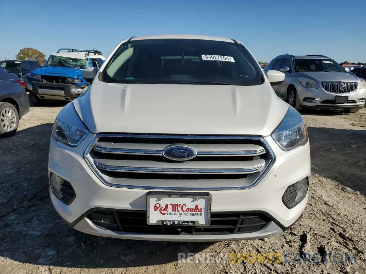 5 fotografías del automóvil dañado 1FMCU0GD4KUB00085 FORD ESCAPE 2019