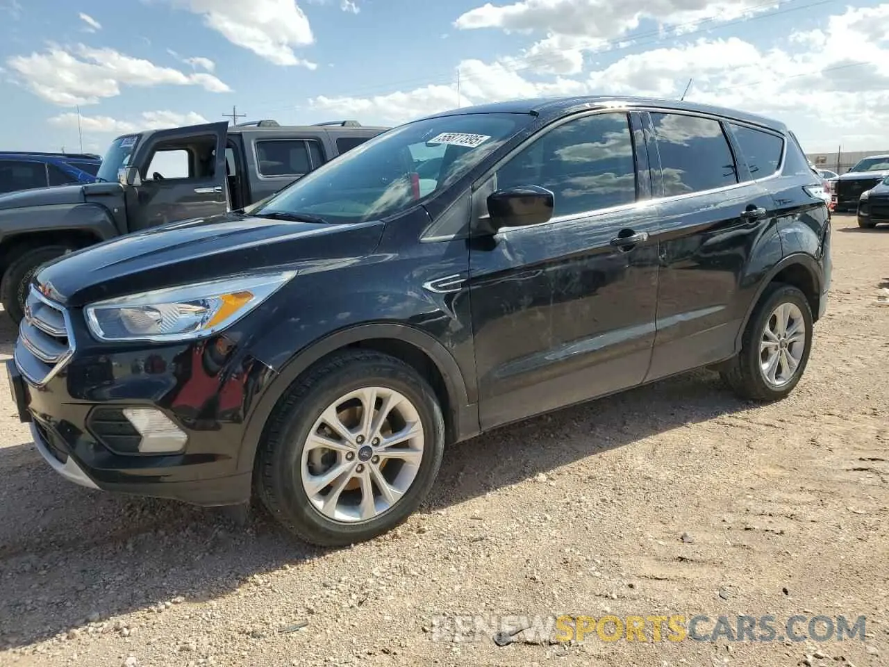 1 fotografías del automóvil dañado 1FMCU0GD4KUC02566 FORD ESCAPE 2019