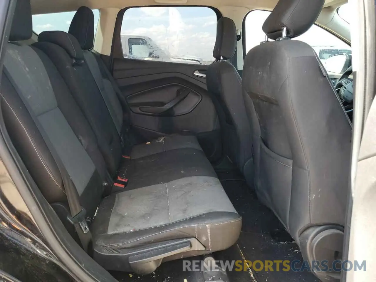 11 fotografías del automóvil dañado 1FMCU0GD4KUC02566 FORD ESCAPE 2019
