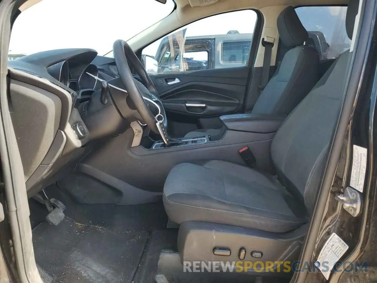 7 fotografías del automóvil dañado 1FMCU0GD4KUC02566 FORD ESCAPE 2019