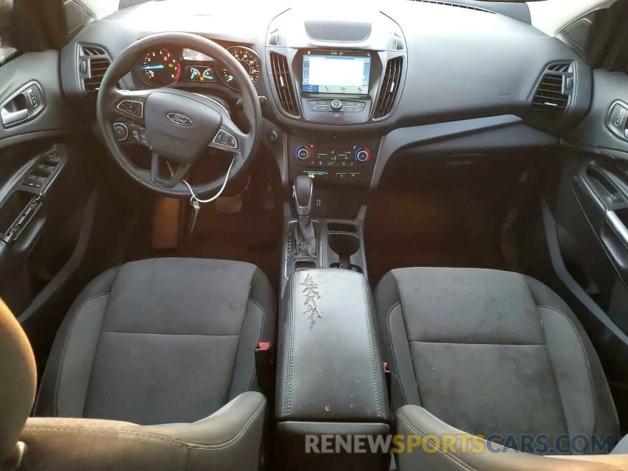 8 fotografías del automóvil dañado 1FMCU0GD4KUC02566 FORD ESCAPE 2019