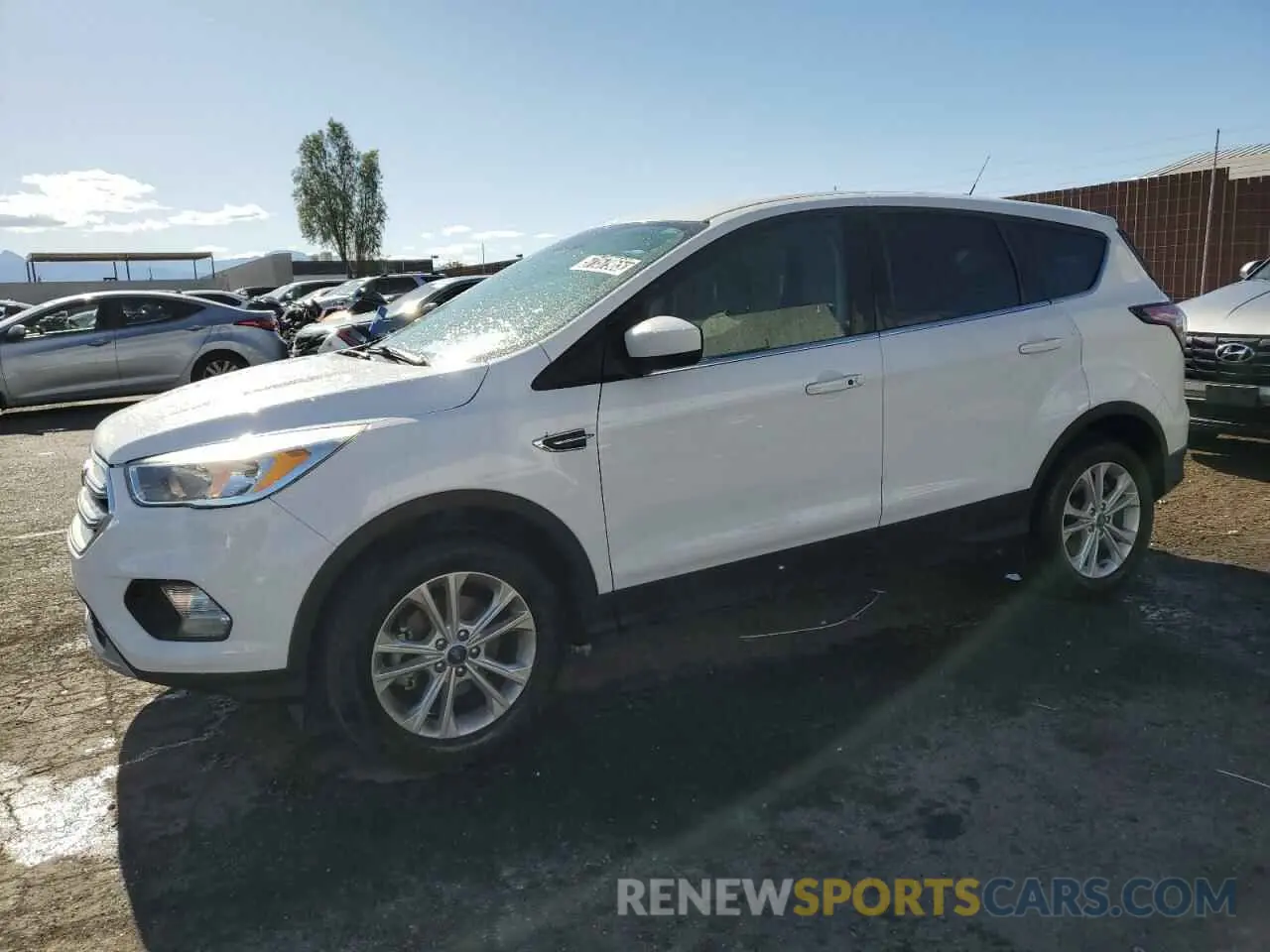 1 fotografías del automóvil dañado 1FMCU0GD4KUC06925 FORD ESCAPE 2019