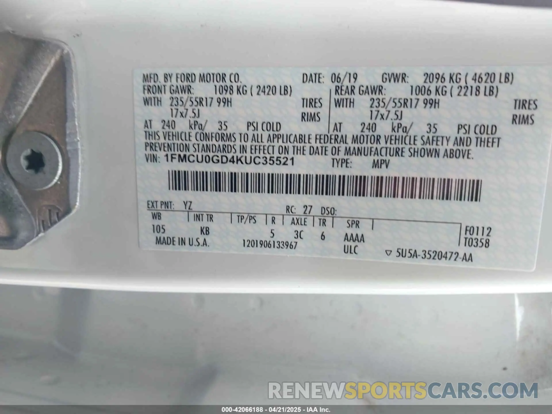 9 fotografías del automóvil dañado 1FMCU0GD4KUC35521 FORD ESCAPE 2019