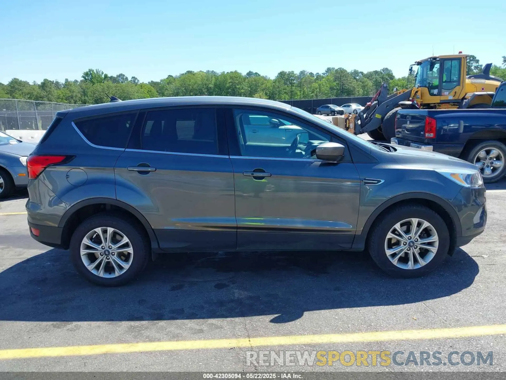 13 fotografías del automóvil dañado 1FMCU0GD5KUB19907 FORD ESCAPE 2019