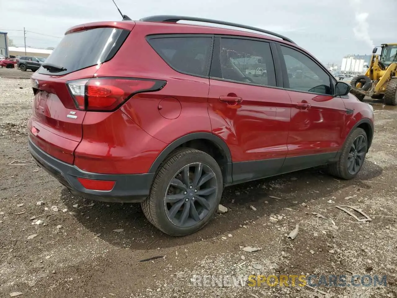 3 fotografías del automóvil dañado 1FMCU0GD5KUB24167 FORD ESCAPE 2019