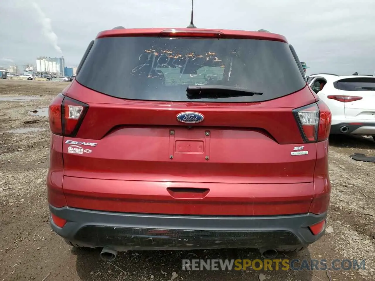 6 fotografías del automóvil dañado 1FMCU0GD5KUB24167 FORD ESCAPE 2019