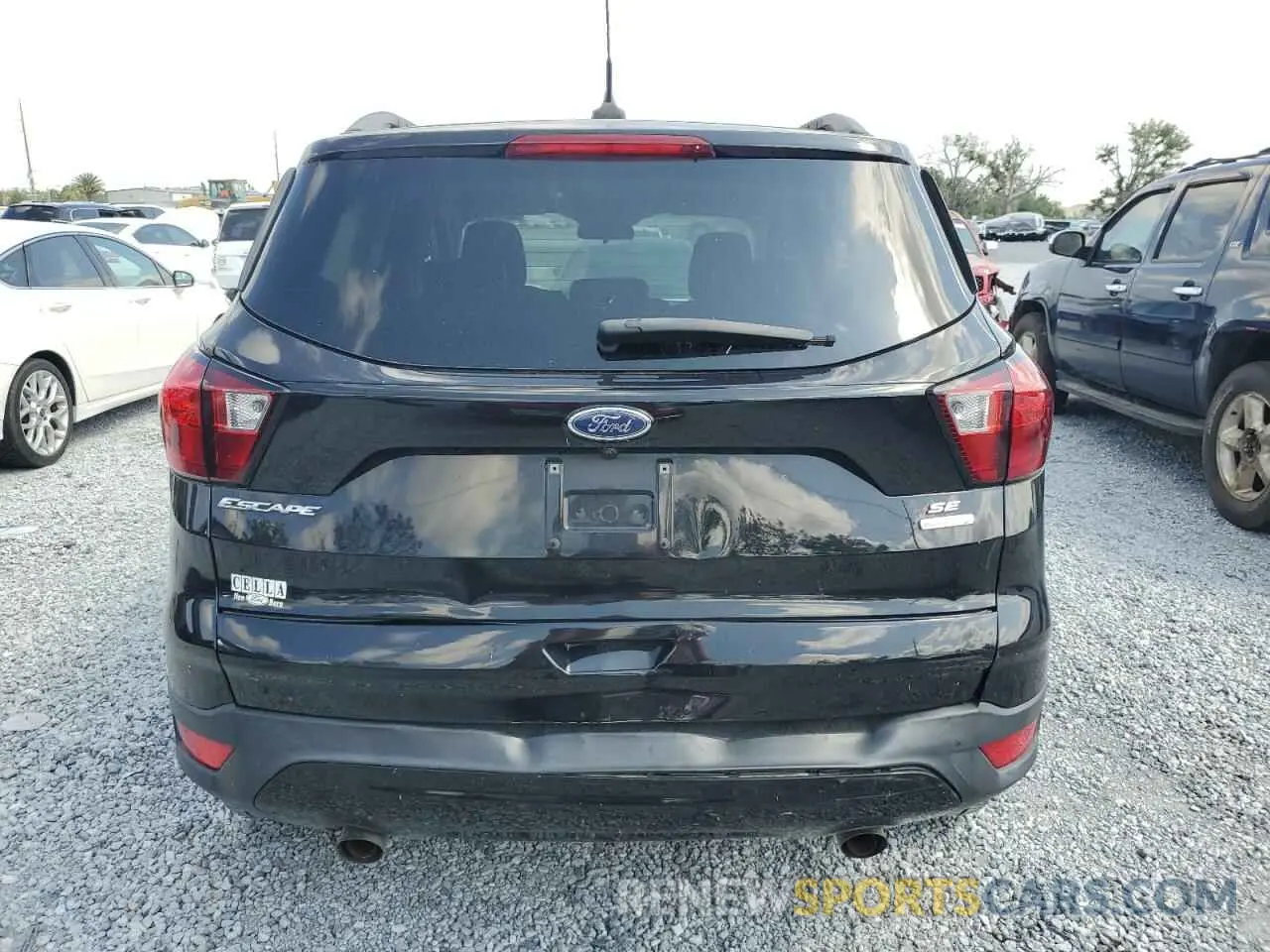 6 fotografías del automóvil dañado 1FMCU0GD5KUC20168 FORD ESCAPE 2019