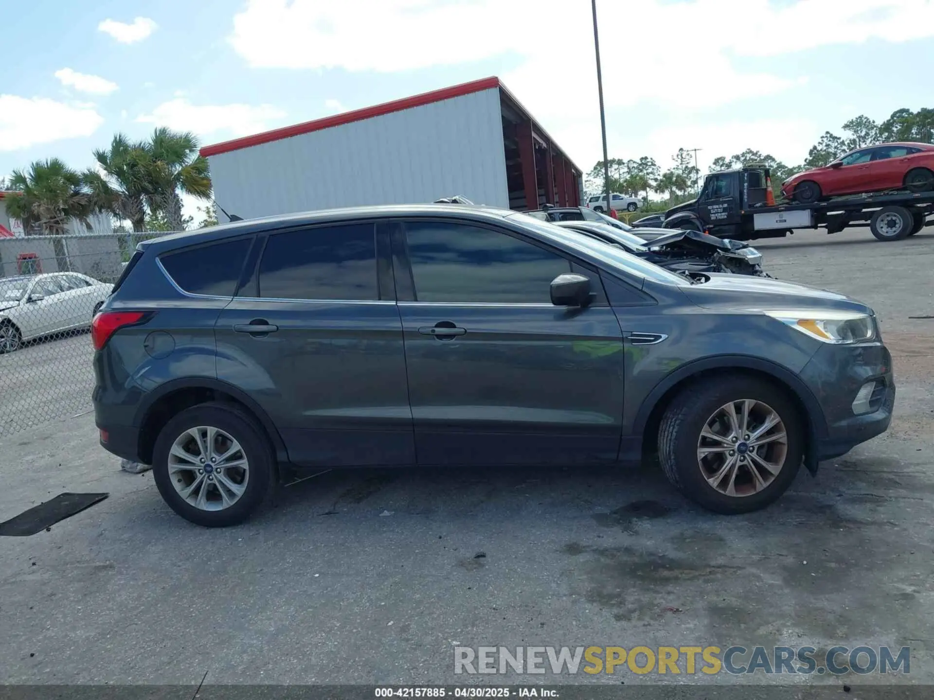 13 fotografías del automóvil dañado 1FMCU0GD6KUA30251 FORD ESCAPE 2019