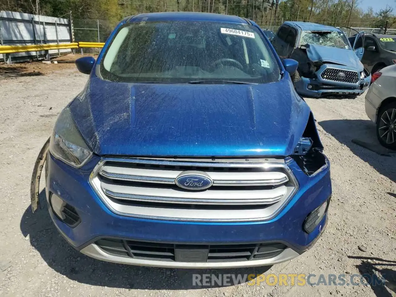 5 fotografías del automóvil dañado 1FMCU0GD6KUA32596 FORD ESCAPE 2019